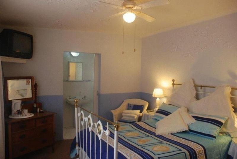 Bluewater Guesthouse Порт Елизабет Стая снимка